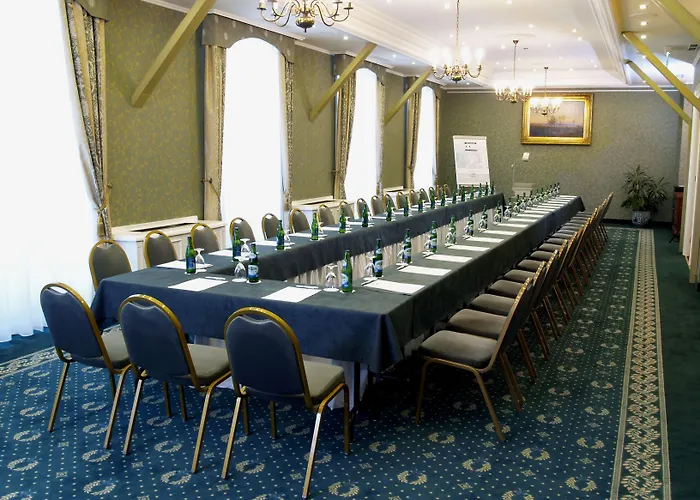 Danubius Astoria Center 4*