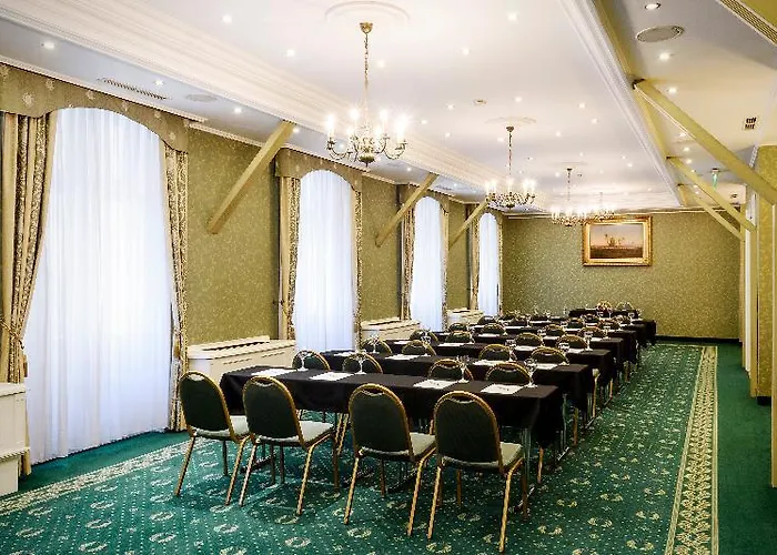 Danubius Astoria Center