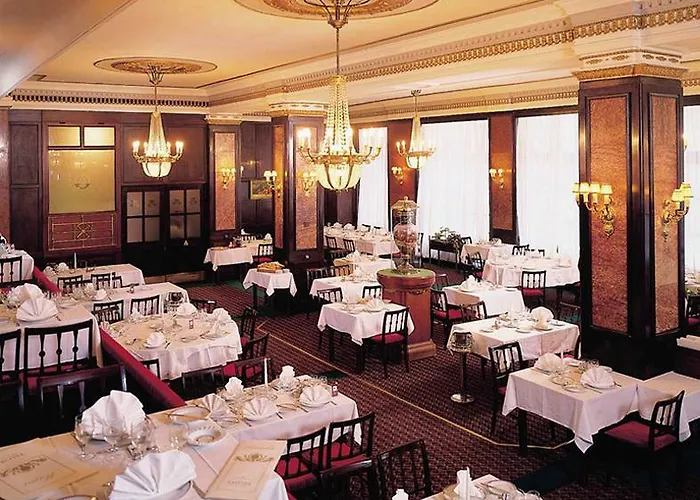 Danubius Astoria Center 4*