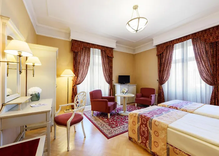 Danubius Astoria Center Hotel 4*