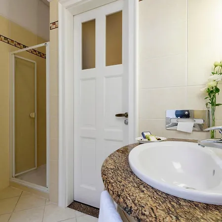 Danubius Astoria Center 4* Budapeşte