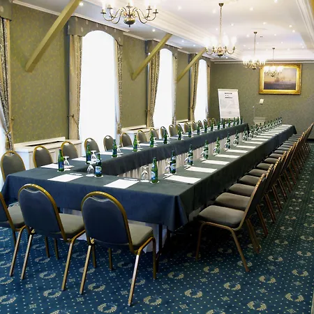 Danubius Astoria Center 4*