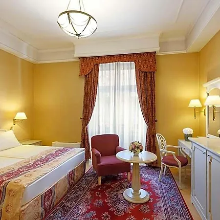 Danubius Astoria Center