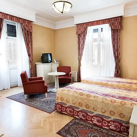 Otel Danubius Astoria Center