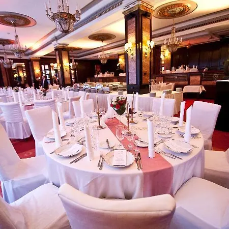 دانوبيوس أستوريا سيتي سنتر 4*