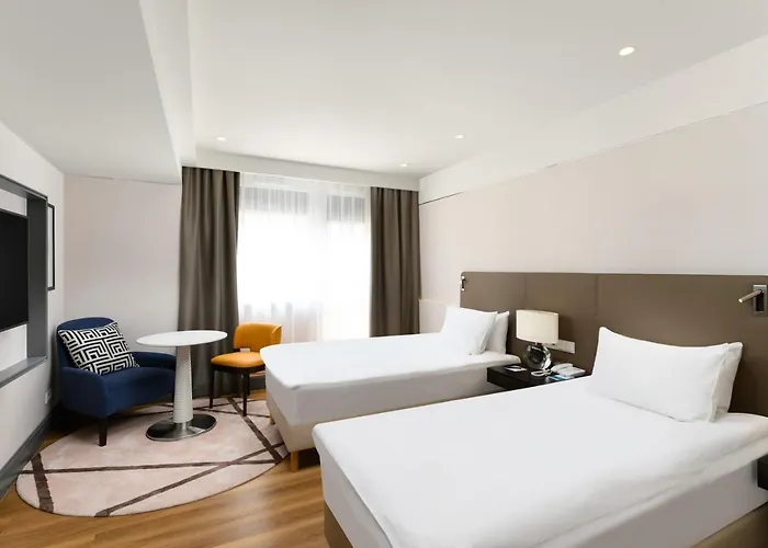 Danubius Astoria Center 4*