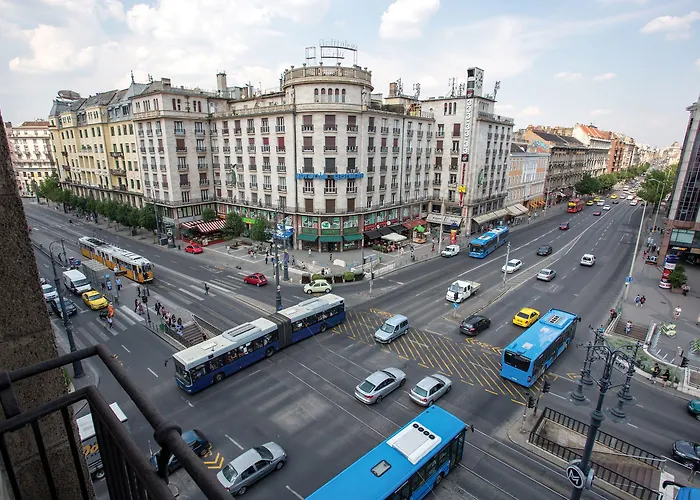 Danubius Astoria Center