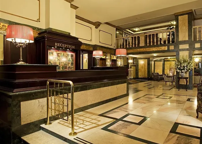 Danubius Astoria Center 4*