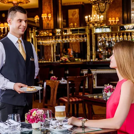 Danubius Astoria Center Hotel