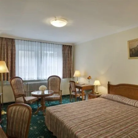 Danubius Astoria Center Hotel 4*