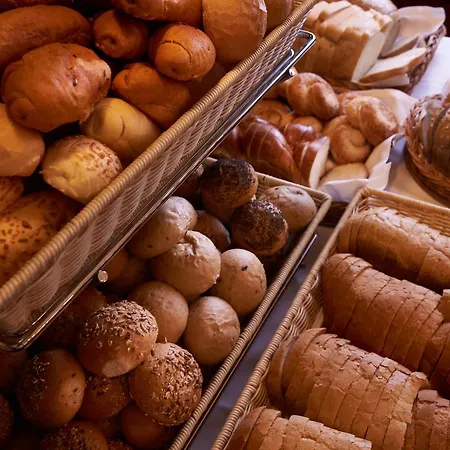 Hotel Danubius Astoria Center 4*