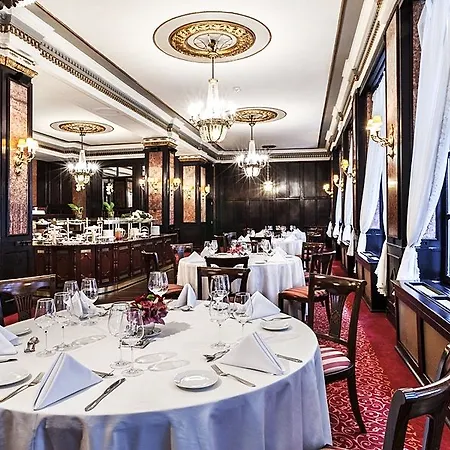 Danubius Astoria Center