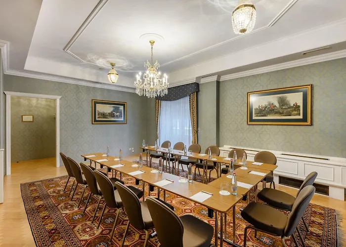 Danubius Astoria Center Отель Будапешт
