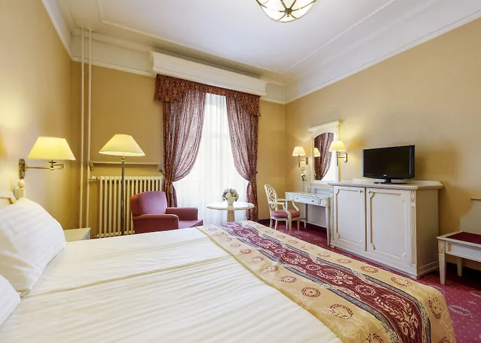Danubius Astoria Center Отель
